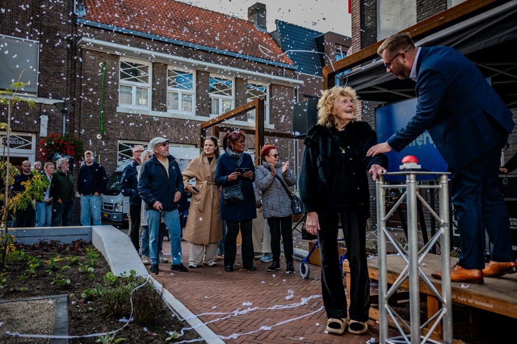 Feestelijke opening Wolfertplein