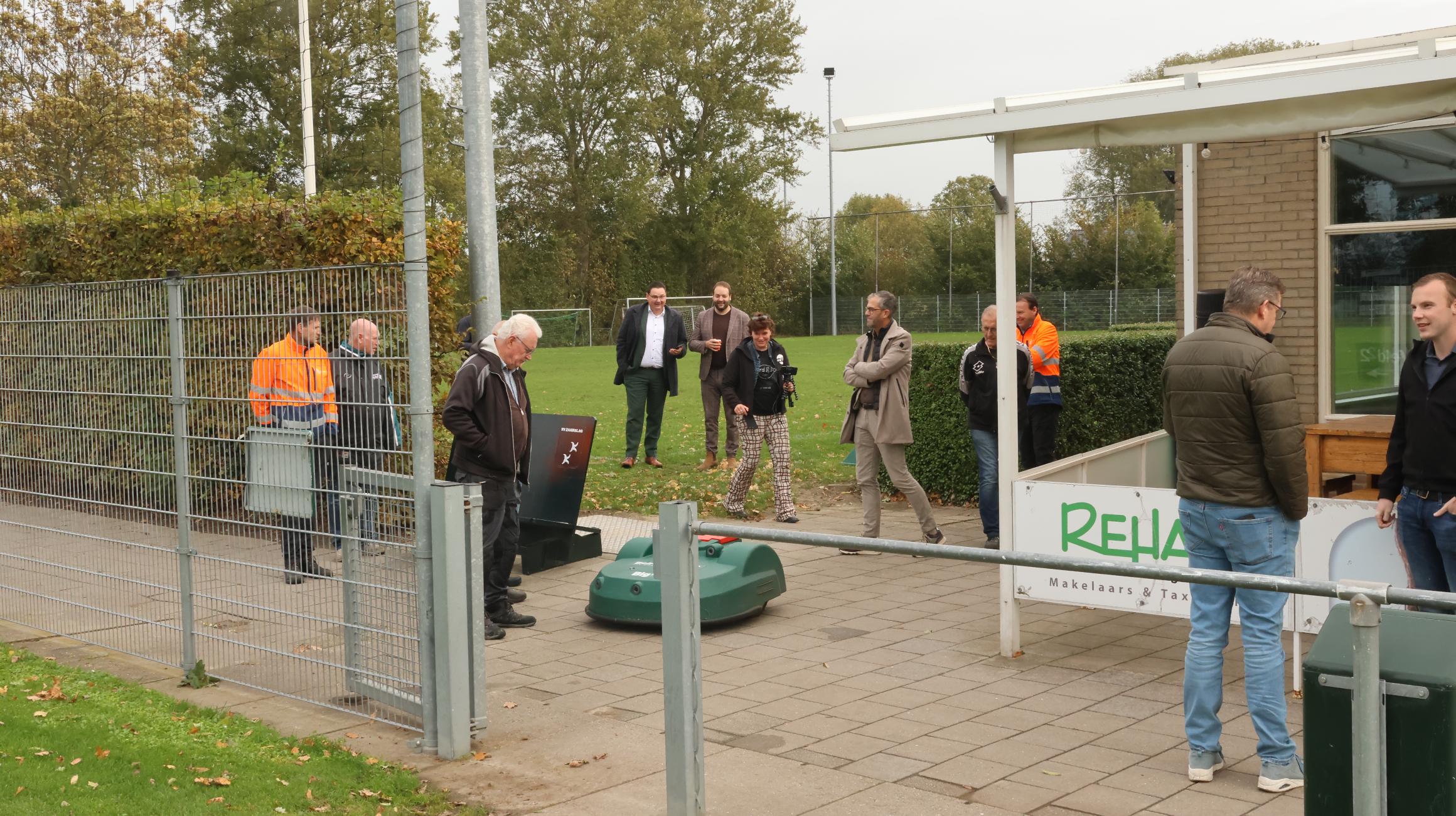 Duurzame robotmaaiers op voetbalvelden